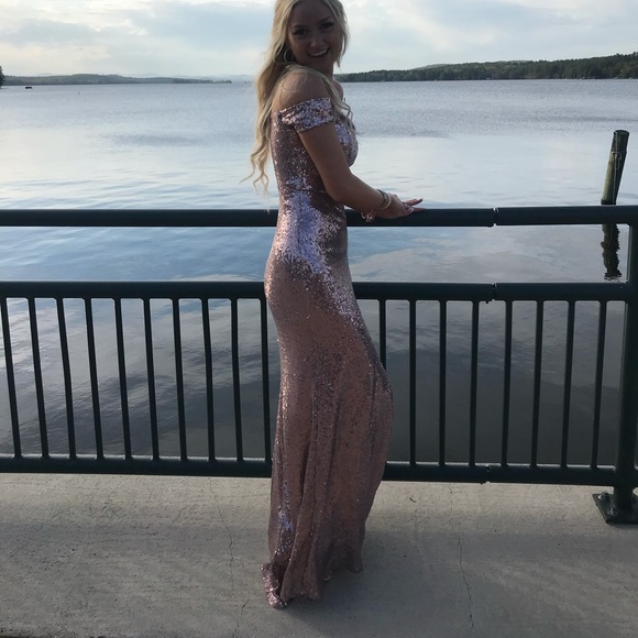 Beautiful sequin prom dress. Size 1/2 B. Darlin - Picture 5 of 8